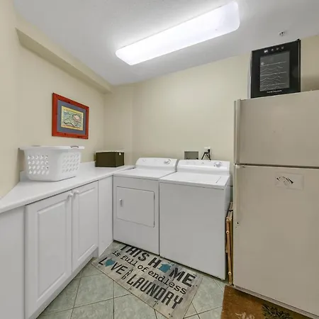 Amalfi Coast 113B - Steps From The Beach 2Bd 2Ba